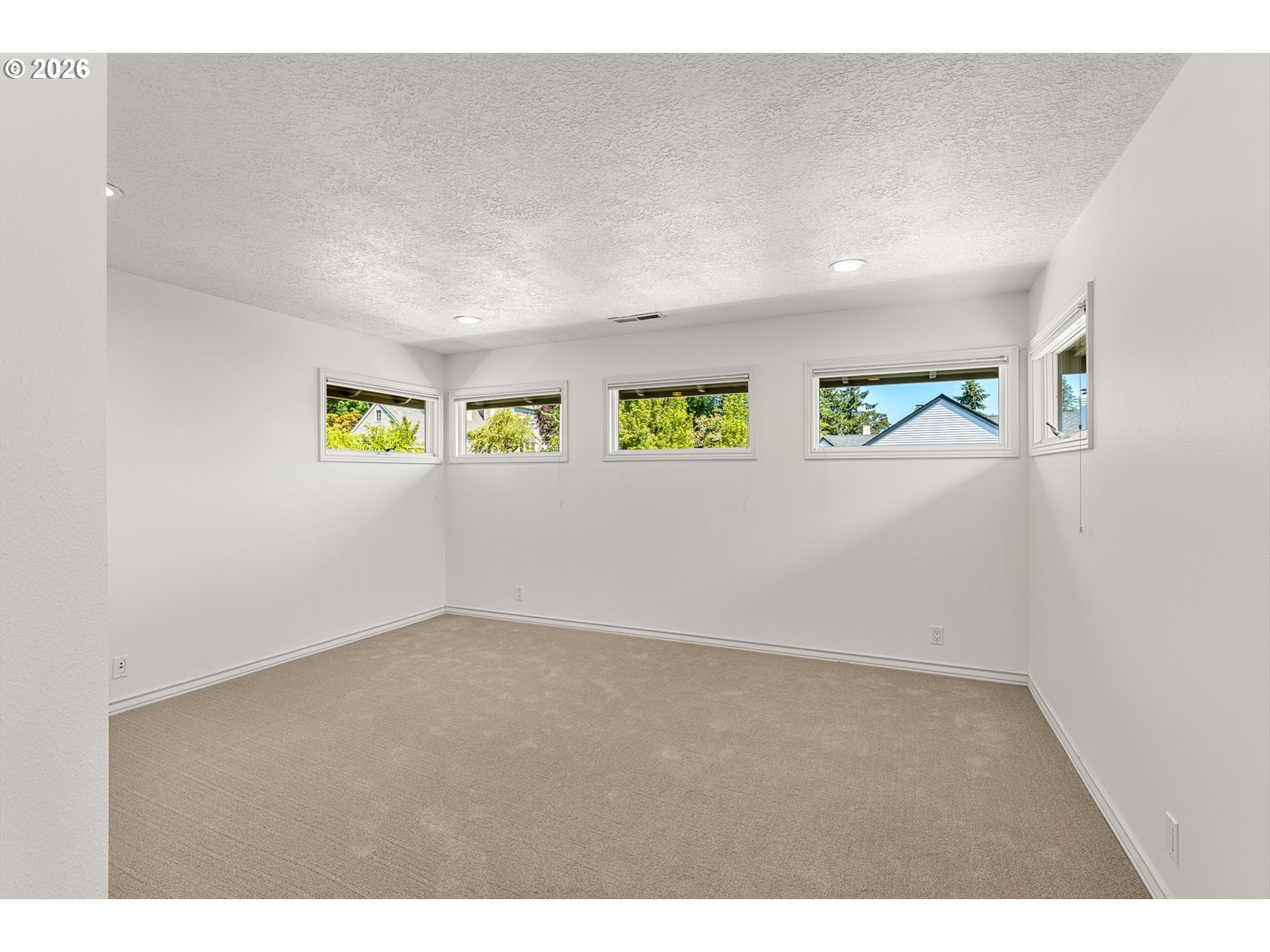 19757 Bellevue Way Property Photo 29