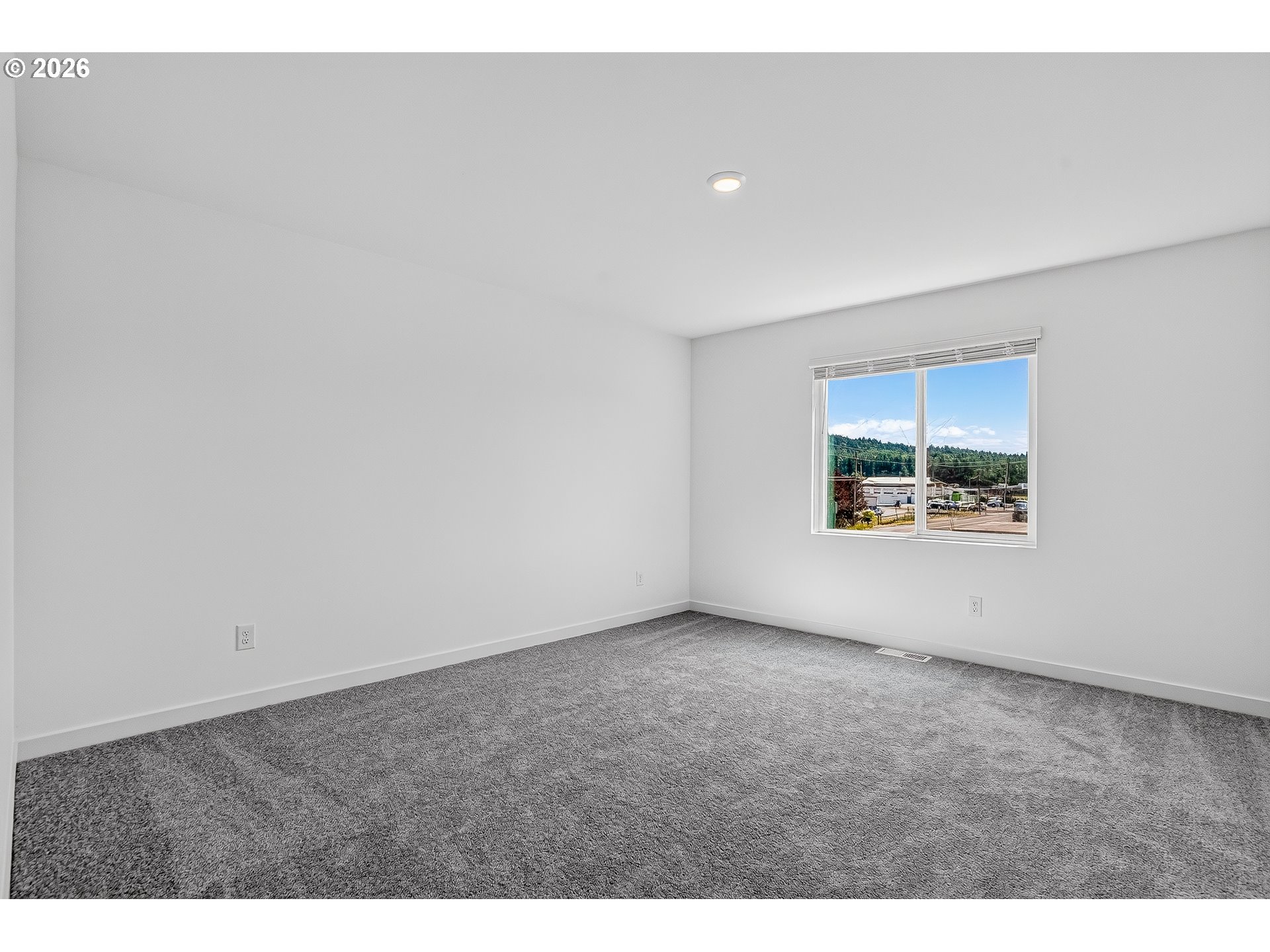 2315 Ash St Property Photo 7