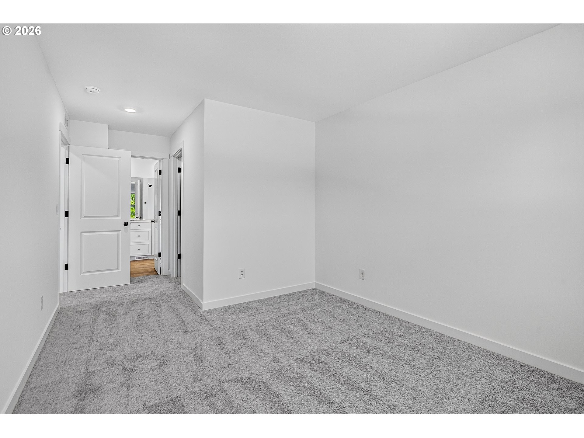 2315 Ash St Property Photo 8
