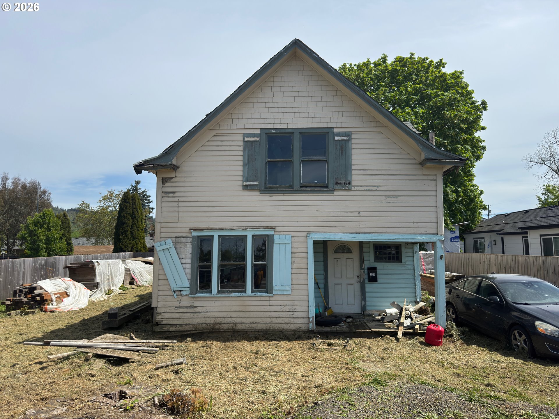 109 S TRADE ST Property Photo 1