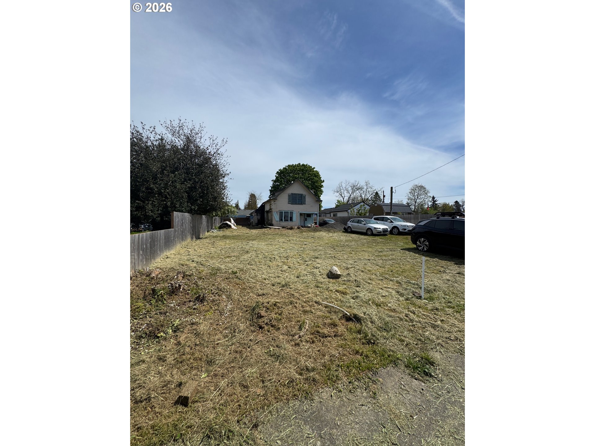 109 S Trade St Property Photo 2