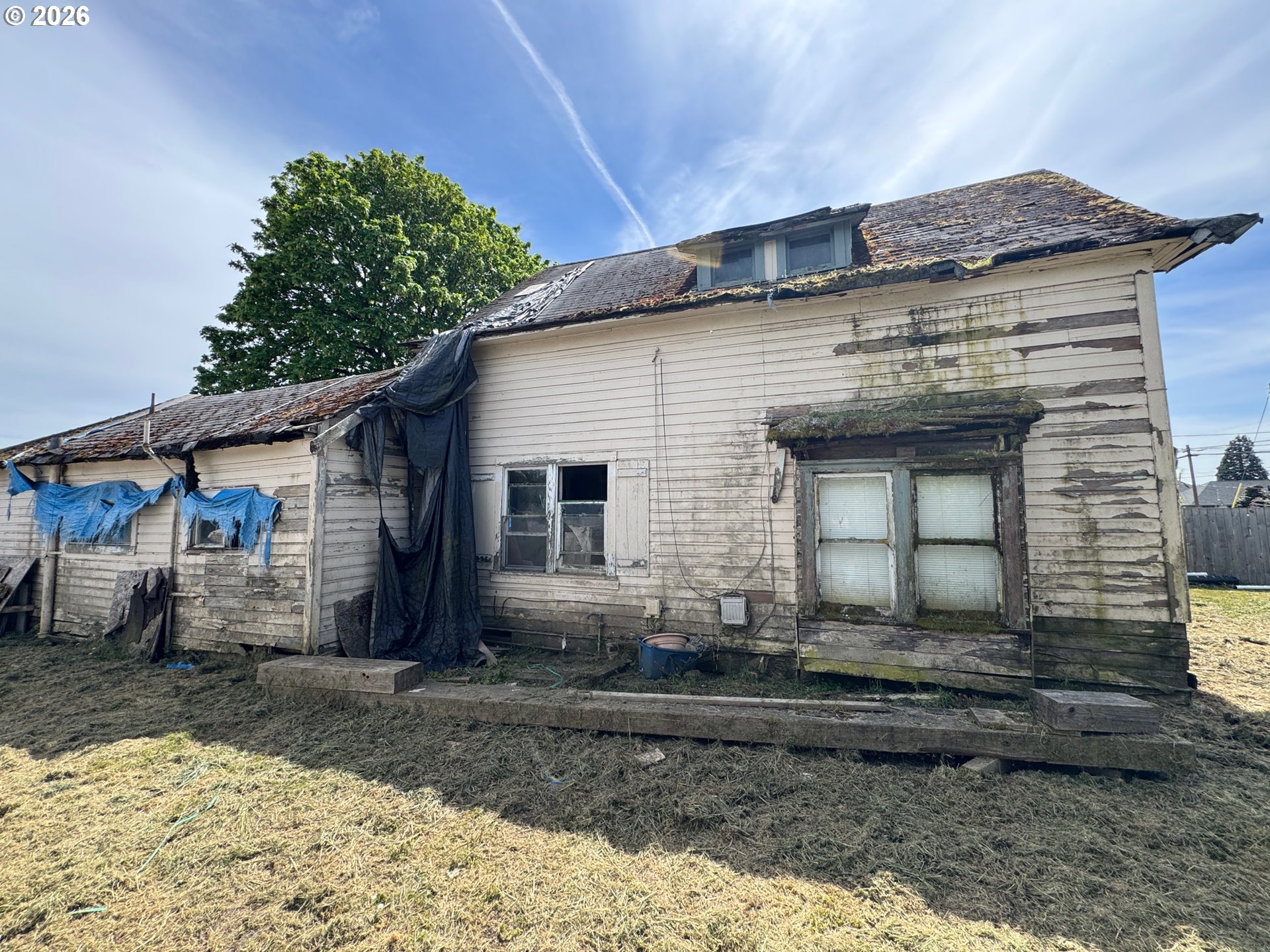109 S Trade St Property Photo 4