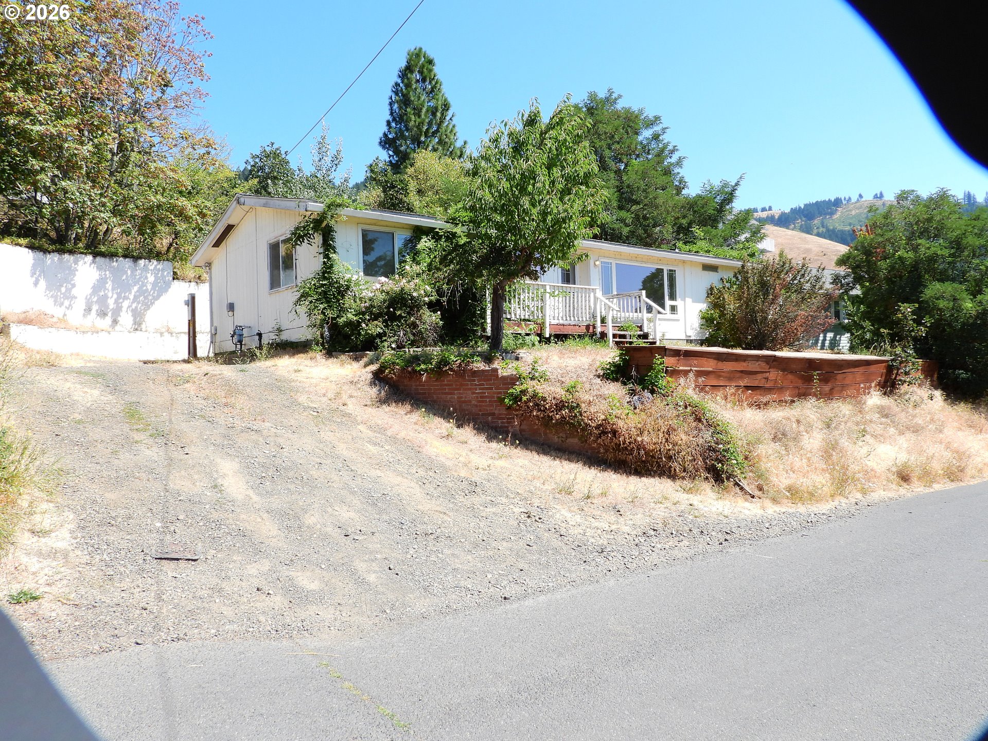 614 Vine St Property Photo 1