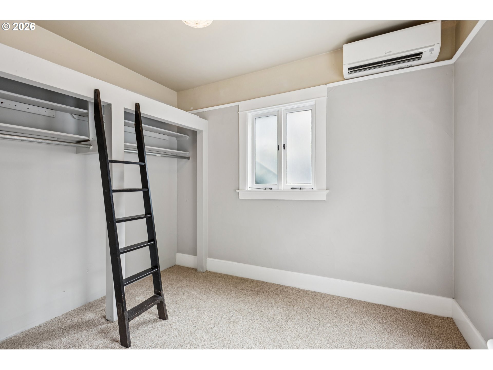 1411 Sw Hall St Property Photo 6