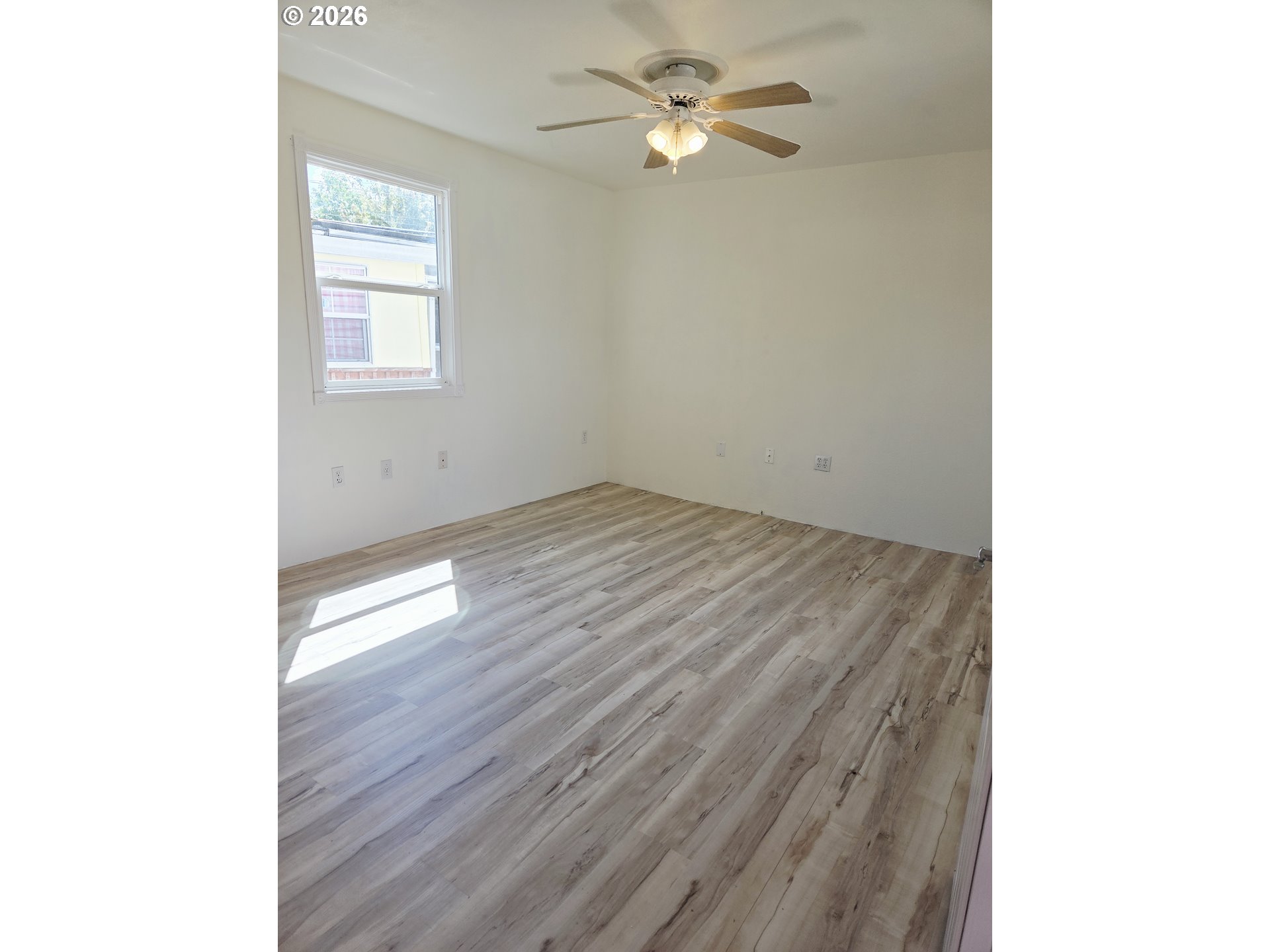 7227 Se Flavel St Property Photo 6