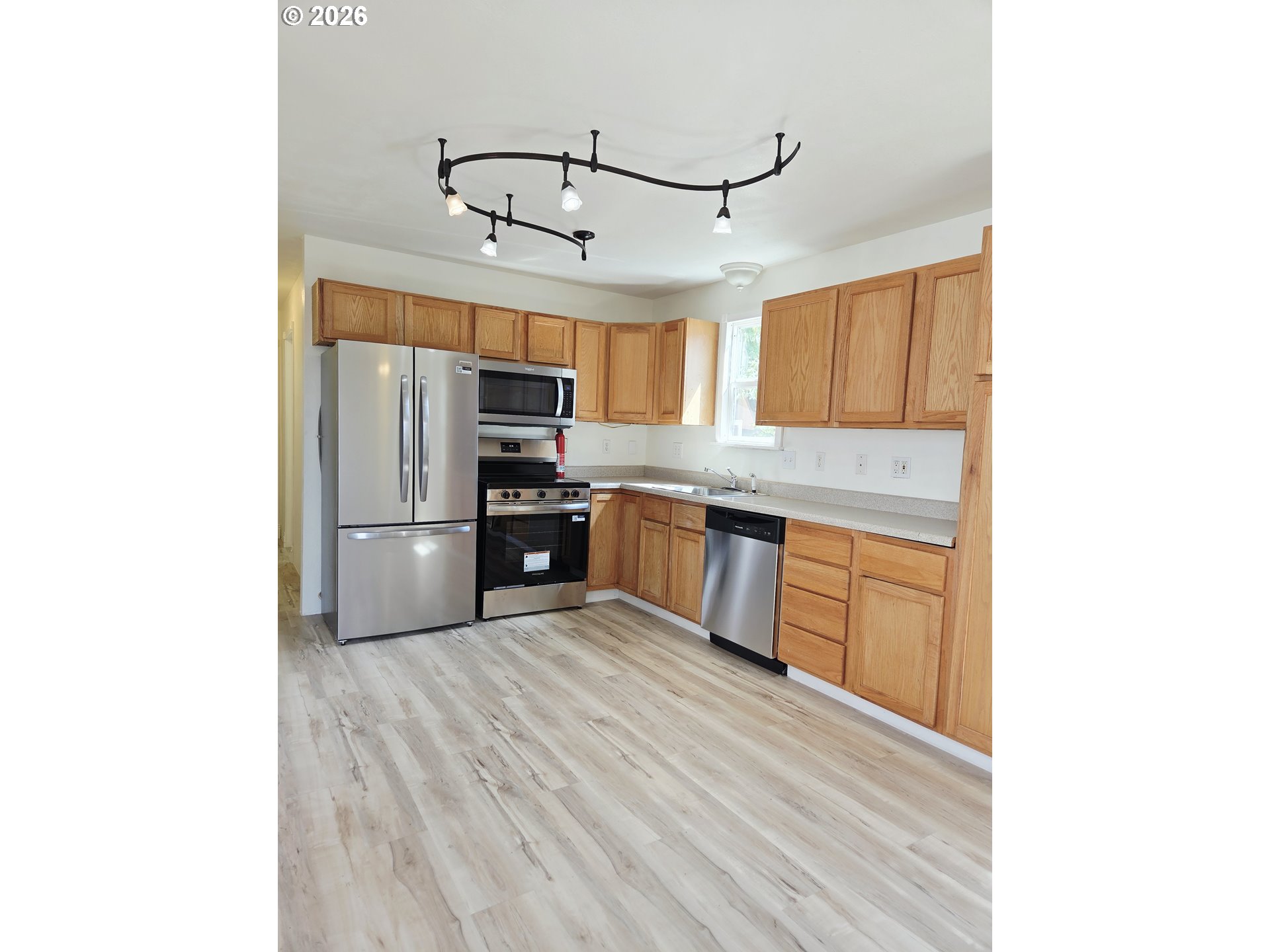 7227 Se Flavel St Property Photo 9