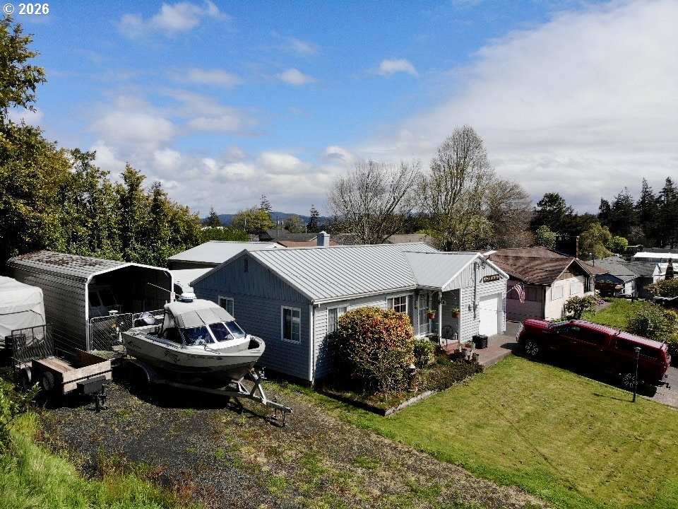 2188 LOMBARD ST Property Photo 1