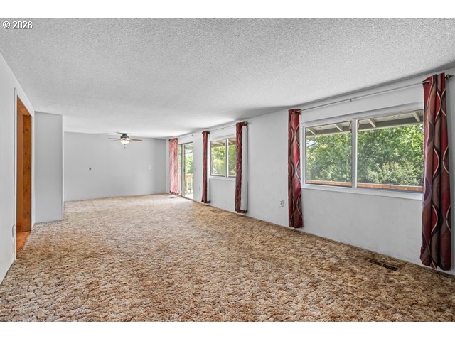 212 S Water St Property Photo 6