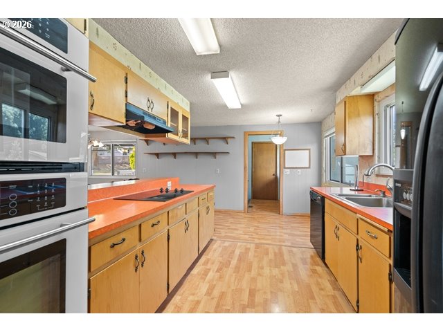 212 S Water St Property Photo 16