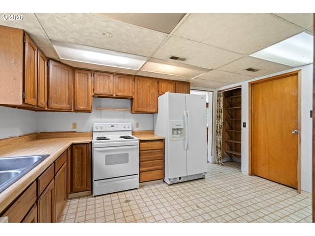 212 S Water St Property Photo 24