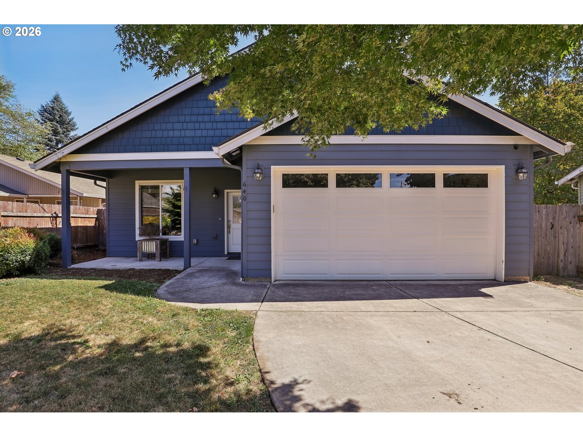 640 Se Sumner St Property Photo 1