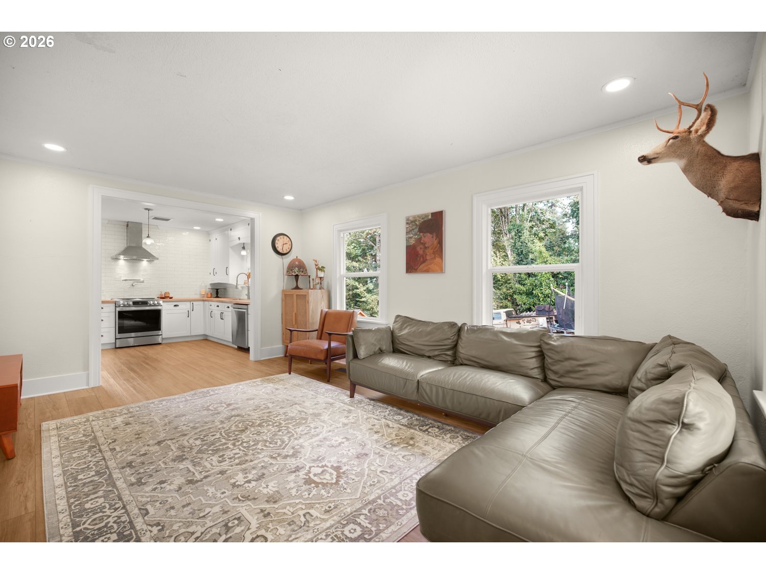 122 Rock St Property Photo 5