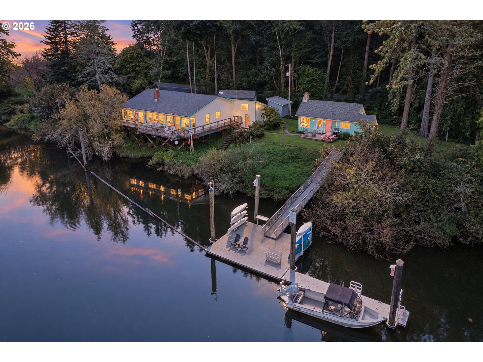 9959 Sweet Creek Rd Property Photo 1