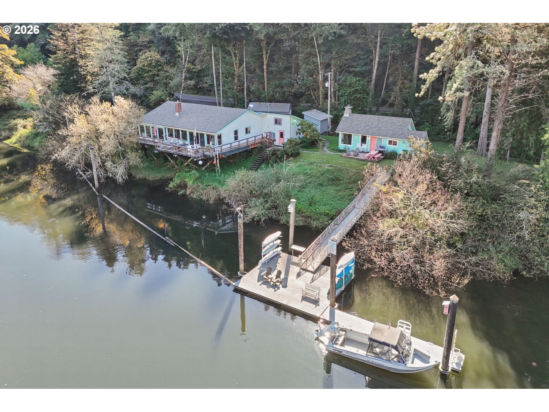 9959 Sweet Creek Rd Property Photo 2