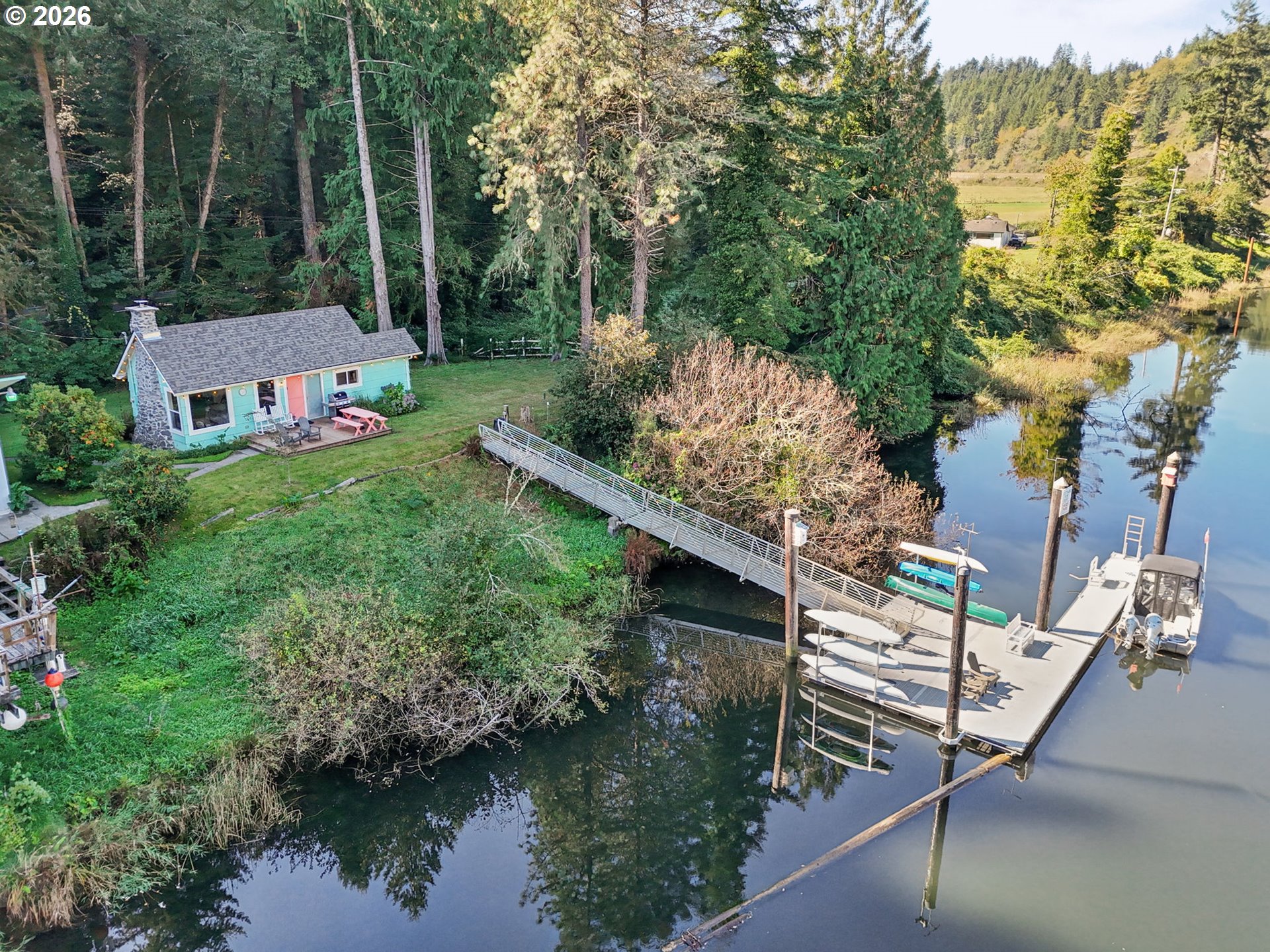 9959 Sweet Creek Rd Property Photo 4