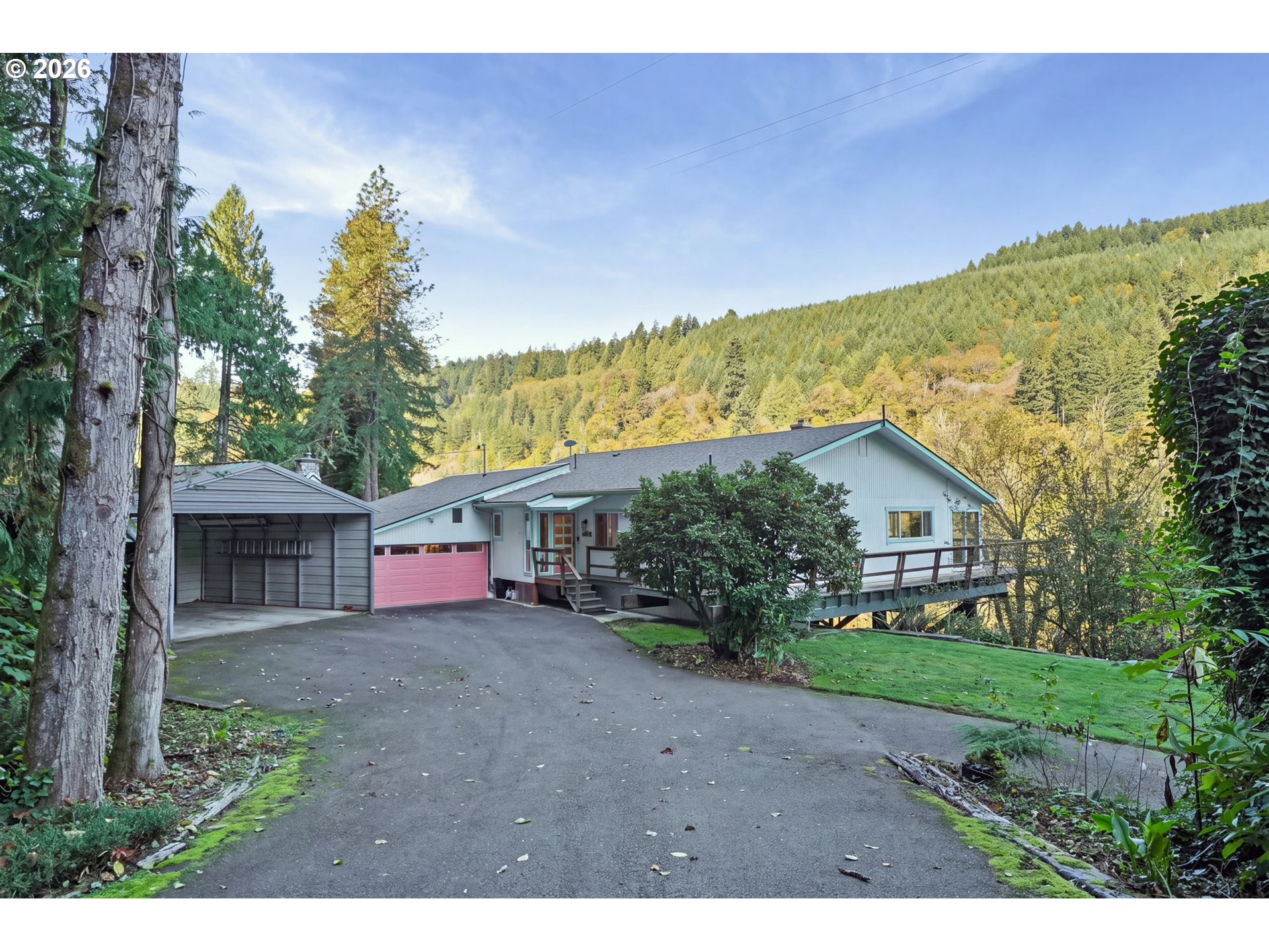 9959 Sweet Creek Rd Property Photo 5