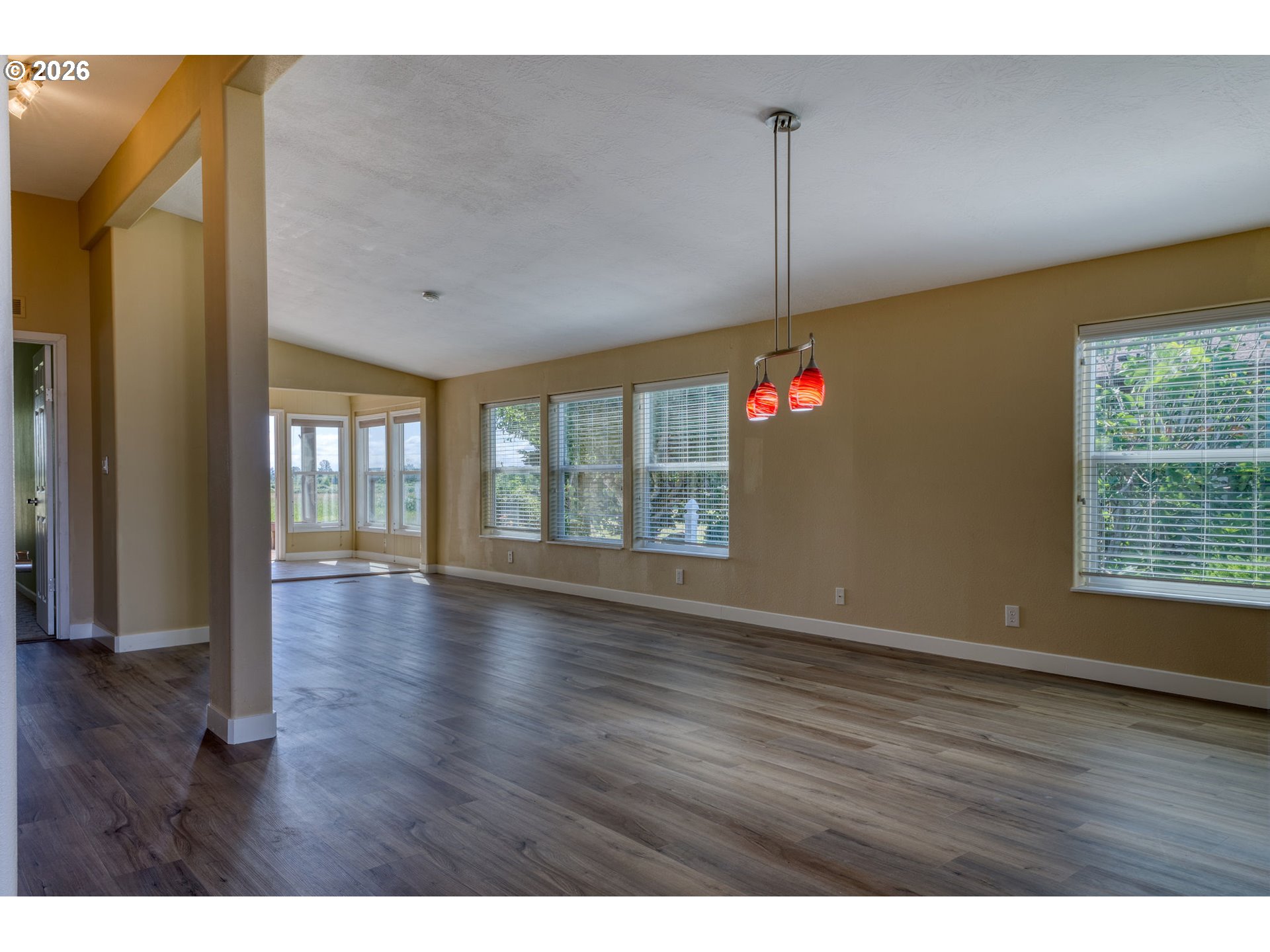 51422 Se Hoodview Dr Property Photo 3