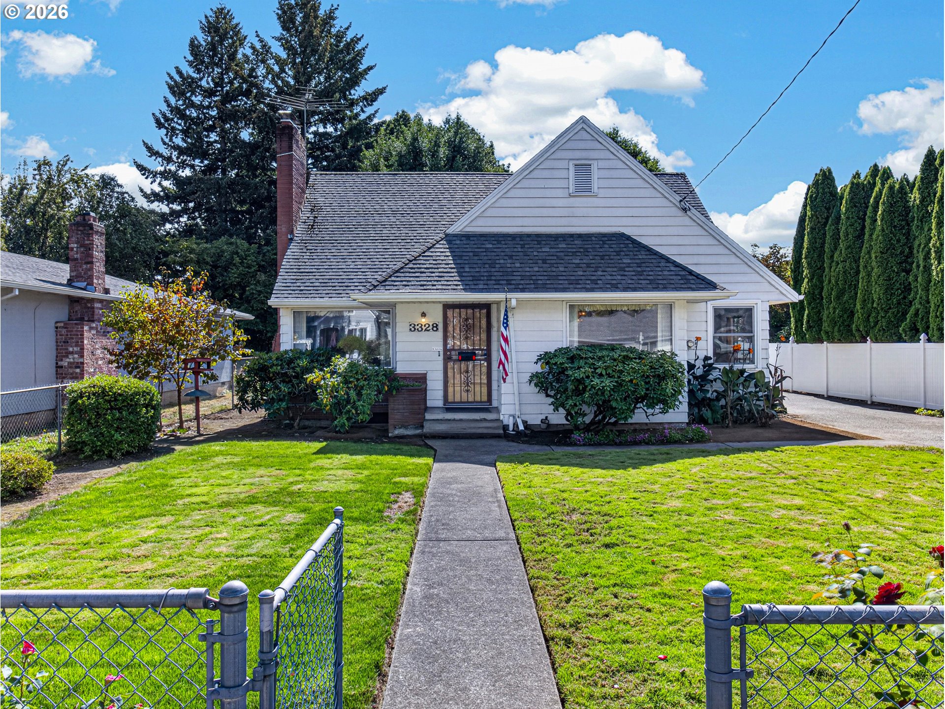 3328 Se Olsen St Property Photo 1