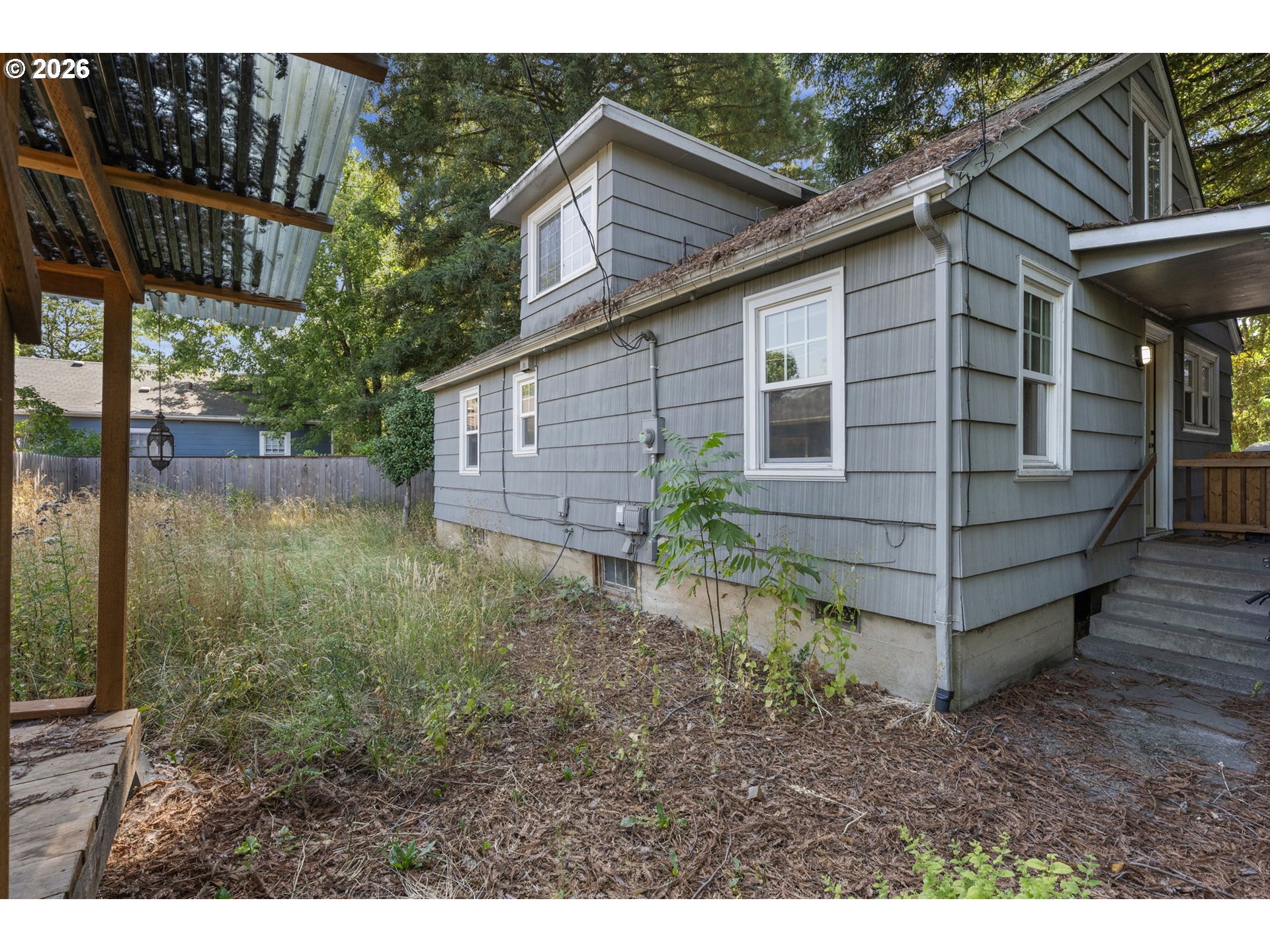933 W 13th Ave Property Photo 19