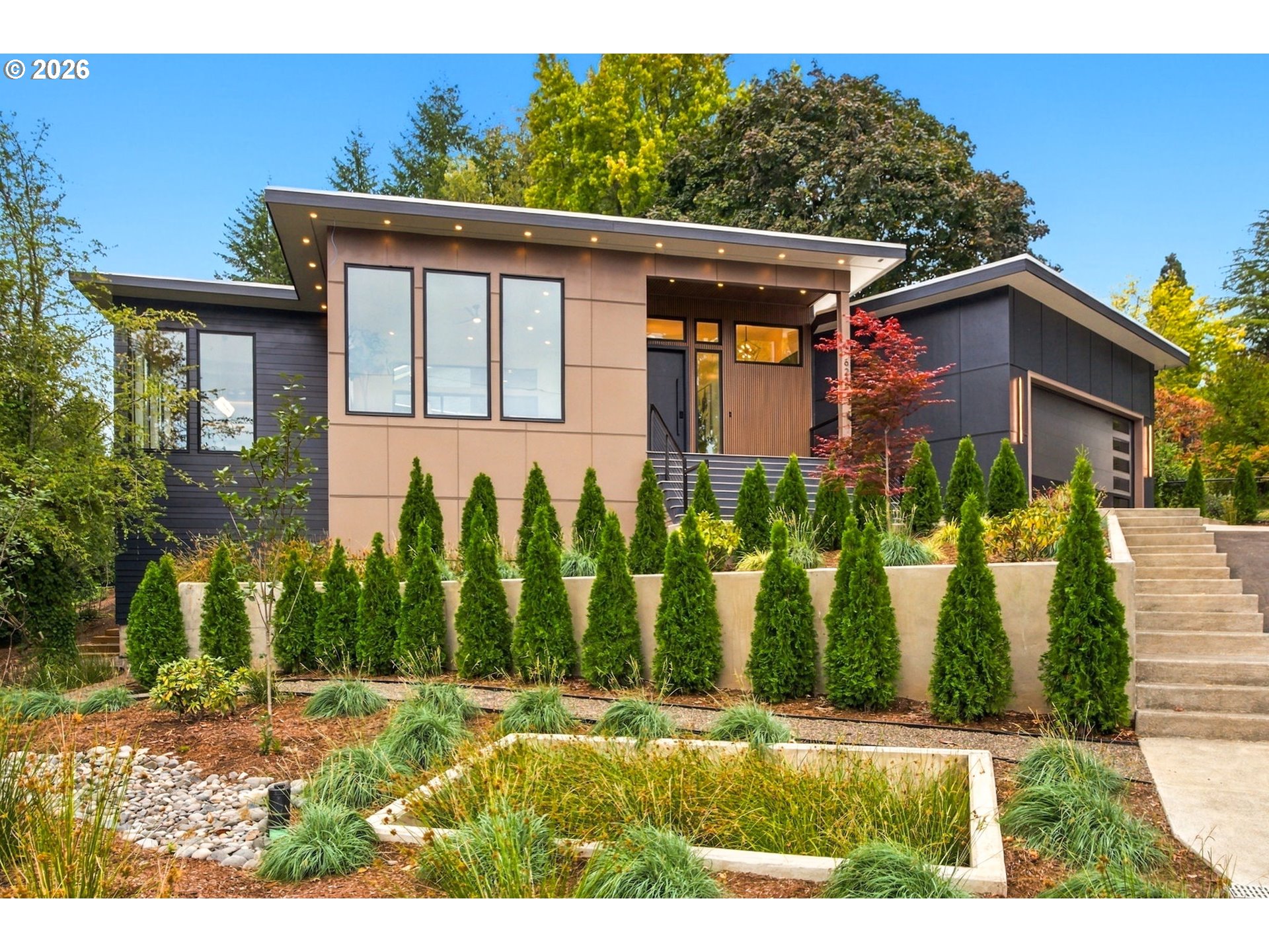 6233 SW HAMILTON WAY