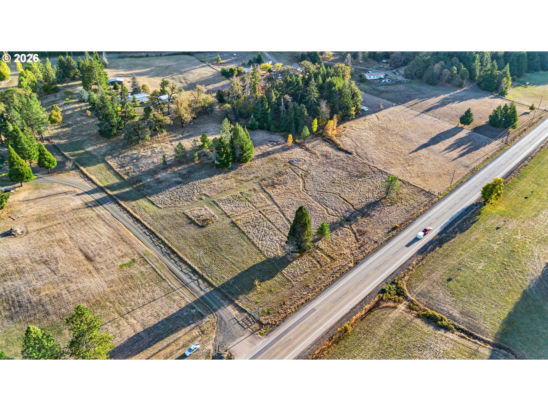 562 Crater Rd Property Photo 1