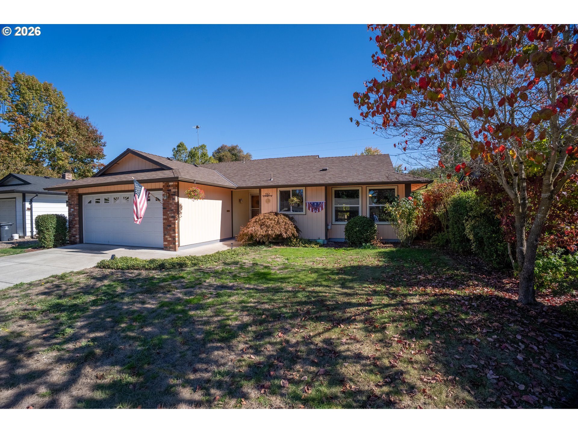 1742 Ne Raywanda Ct Property Photo 2
