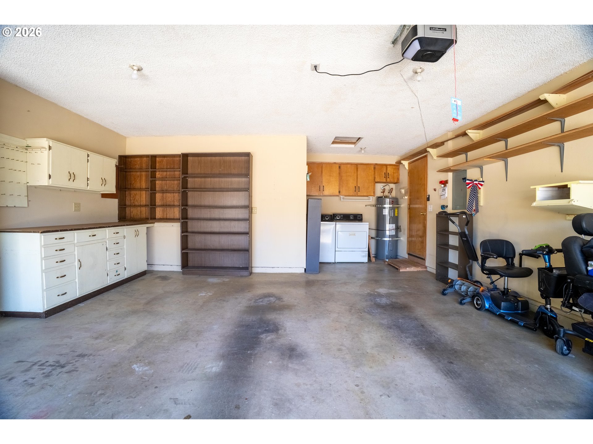 1742 Ne Raywanda Ct Property Photo 38