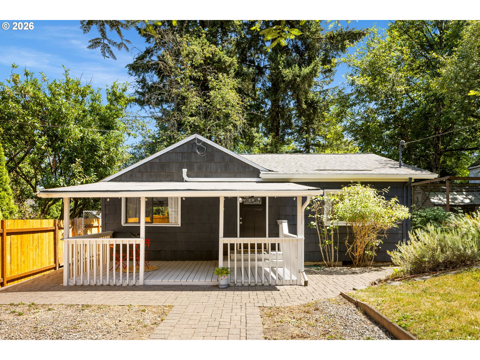 9106 Sw Capitol Hwy Property Photo 1