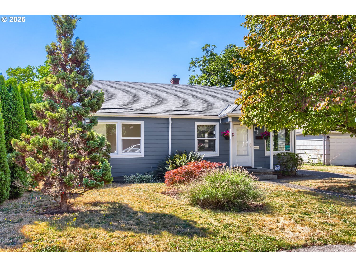 9320 Se Yamhill St Property Photo 1