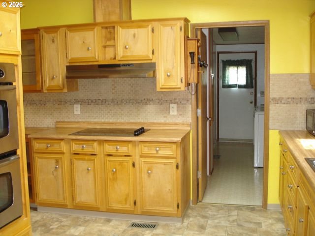 1200 E Central Ave Property Photo 9