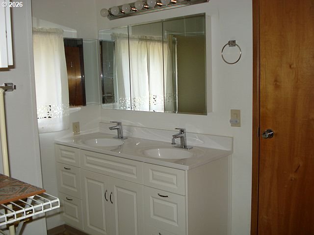 1200 E Central Ave Property Photo 10