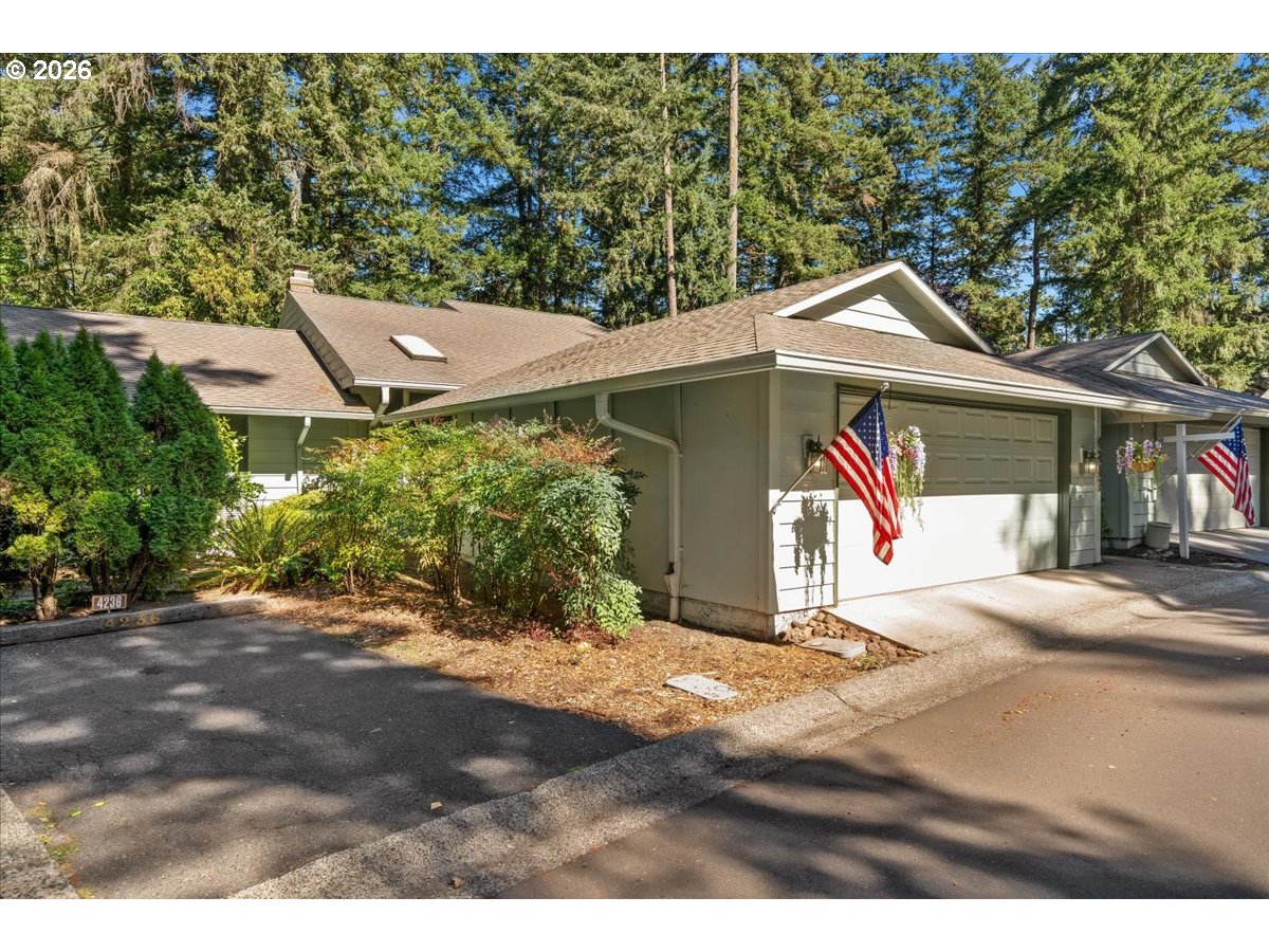 4238 Woodside Cir Property Photo 1