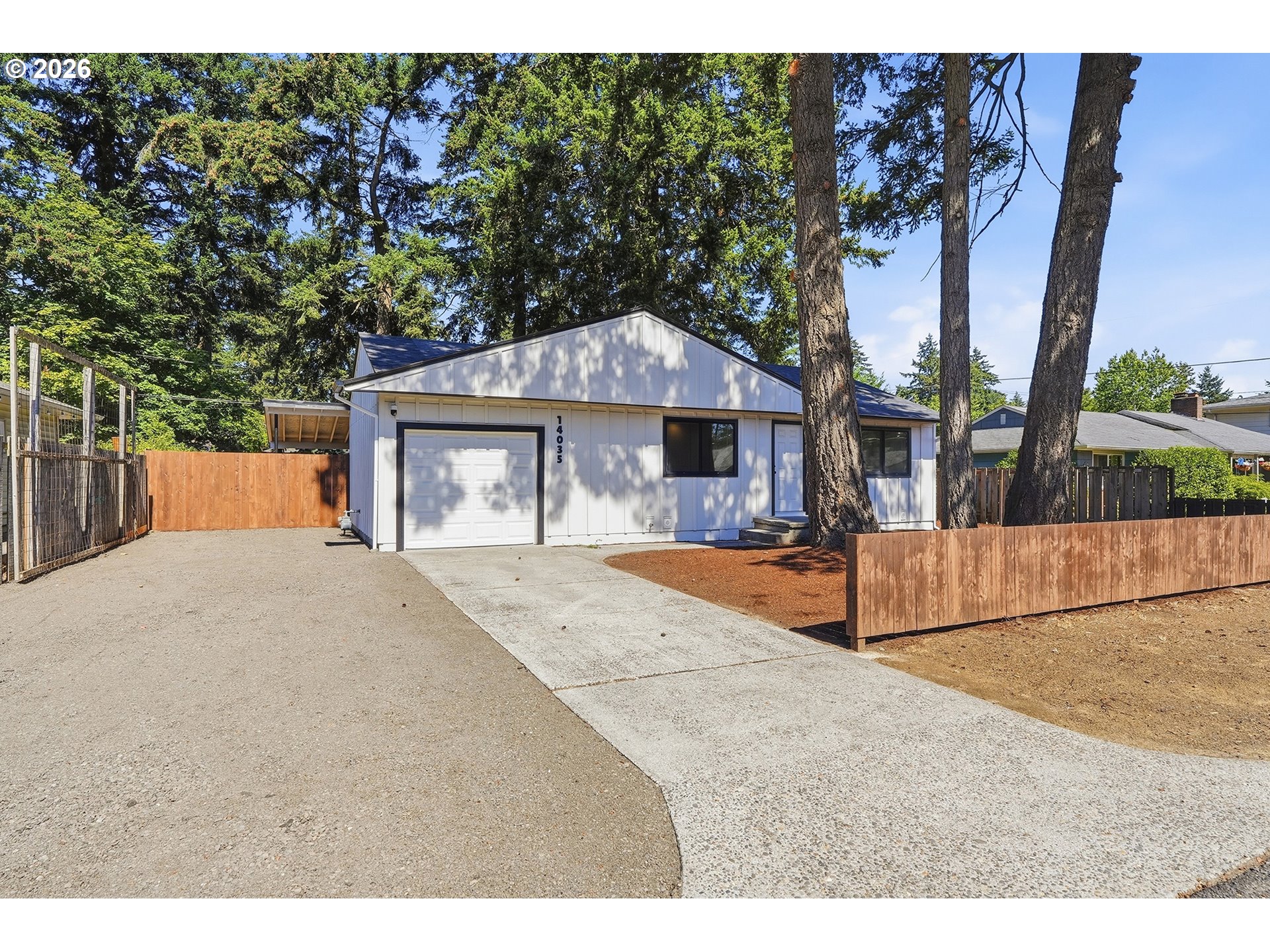 14035 Se Harrison St Property Photo 1