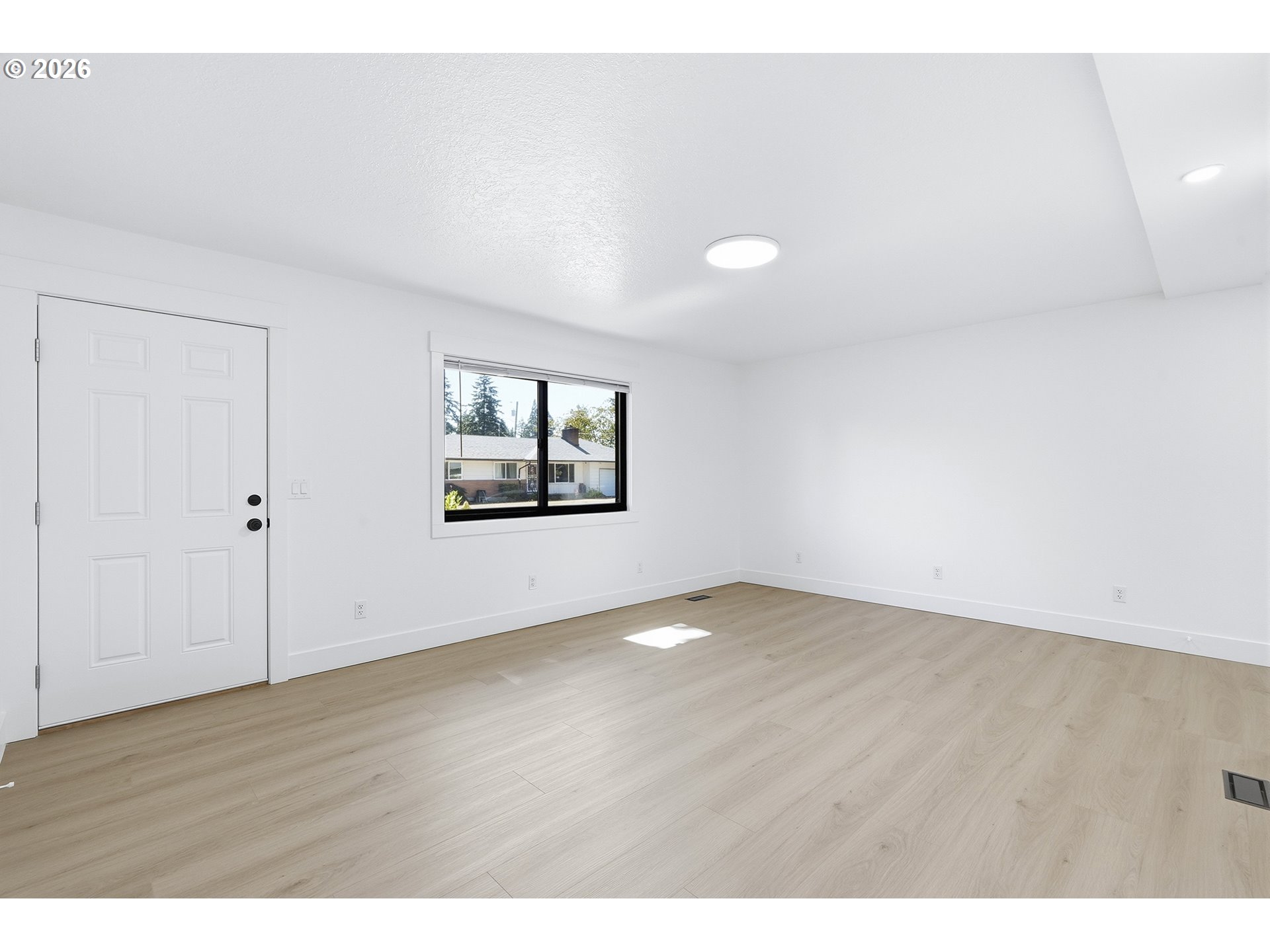 14035 Se Harrison St Property Photo 8