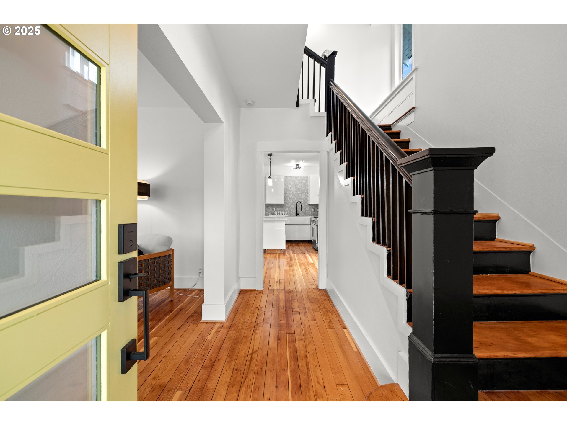 2021 N Sumner St Property Photo 3