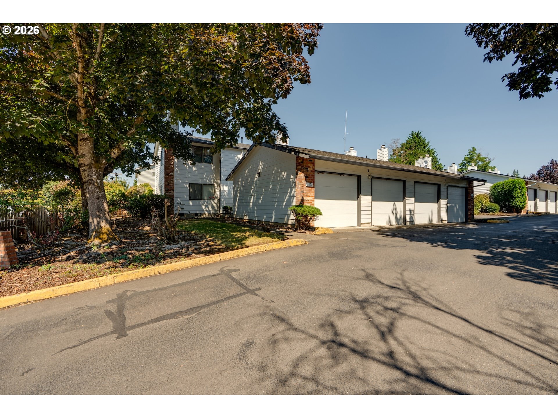 11953 SE HOLGATE BLVD Property Photo 1