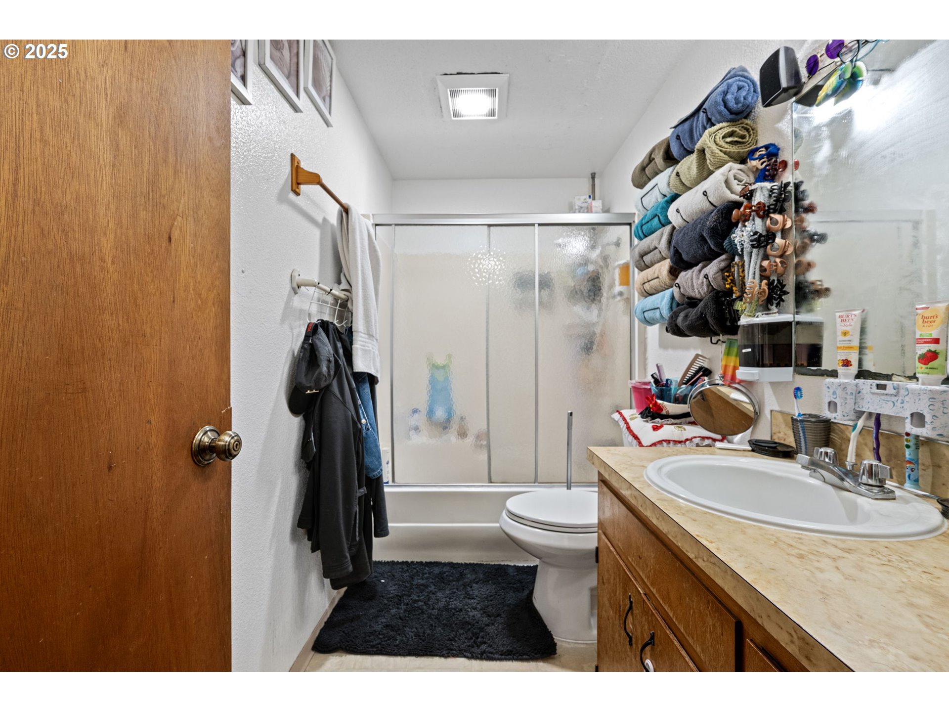 1194 R St Property Photo 12