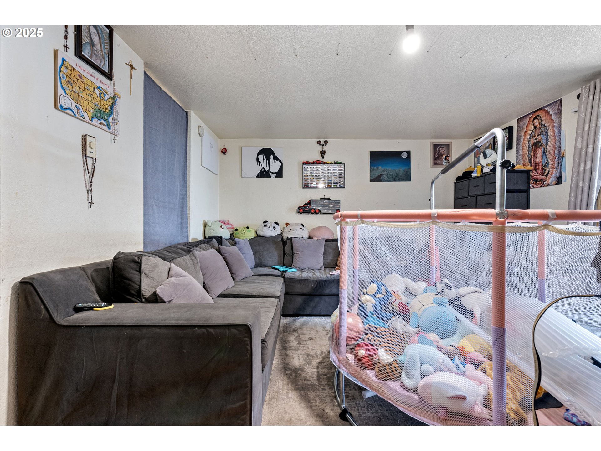1194 R St Property Photo 18