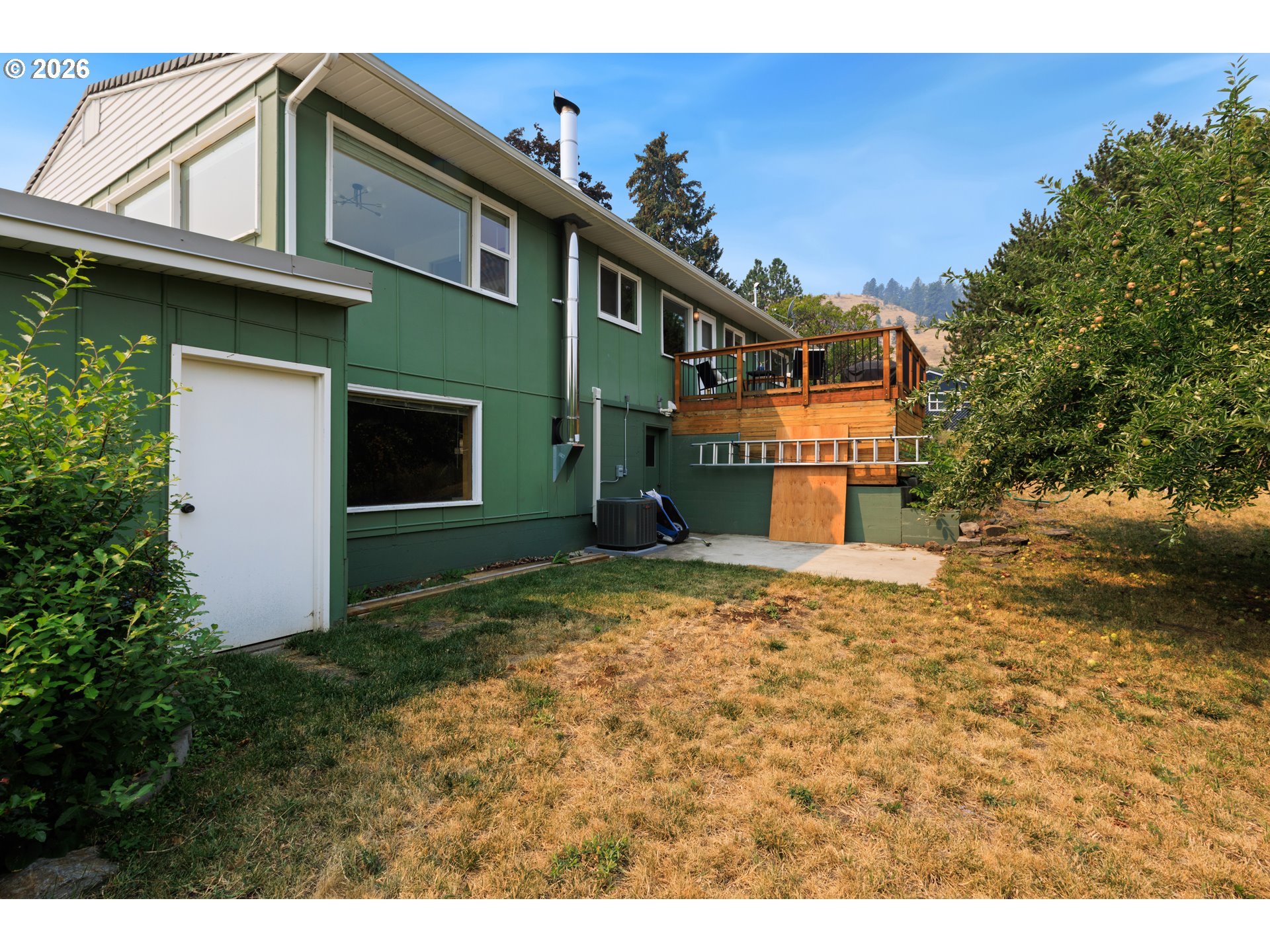 205 Main Ave Property Photo 5