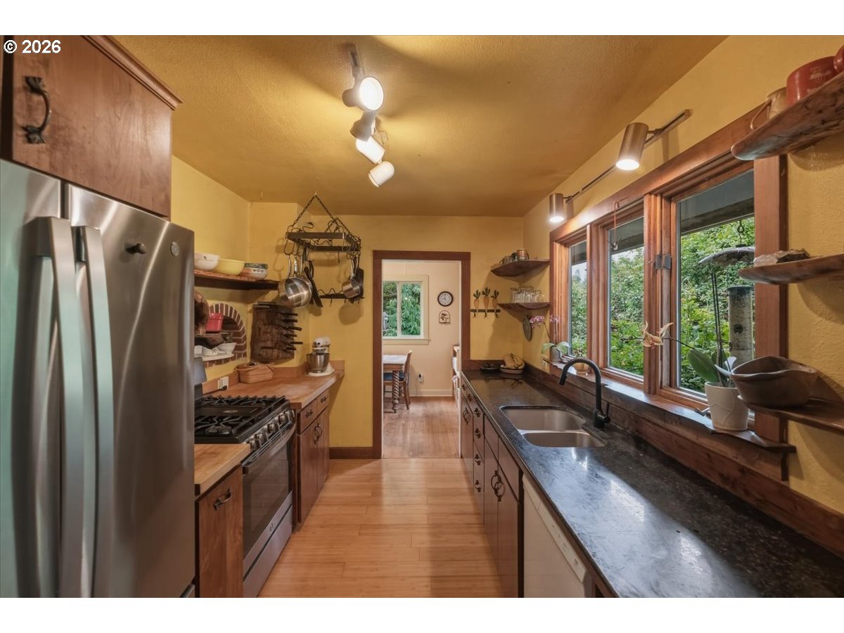 25159 Grange Hall Rd Property Photo 13