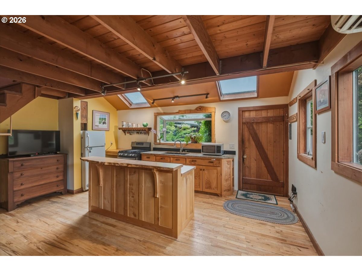 25159 Grange Hall Rd Property Photo 22