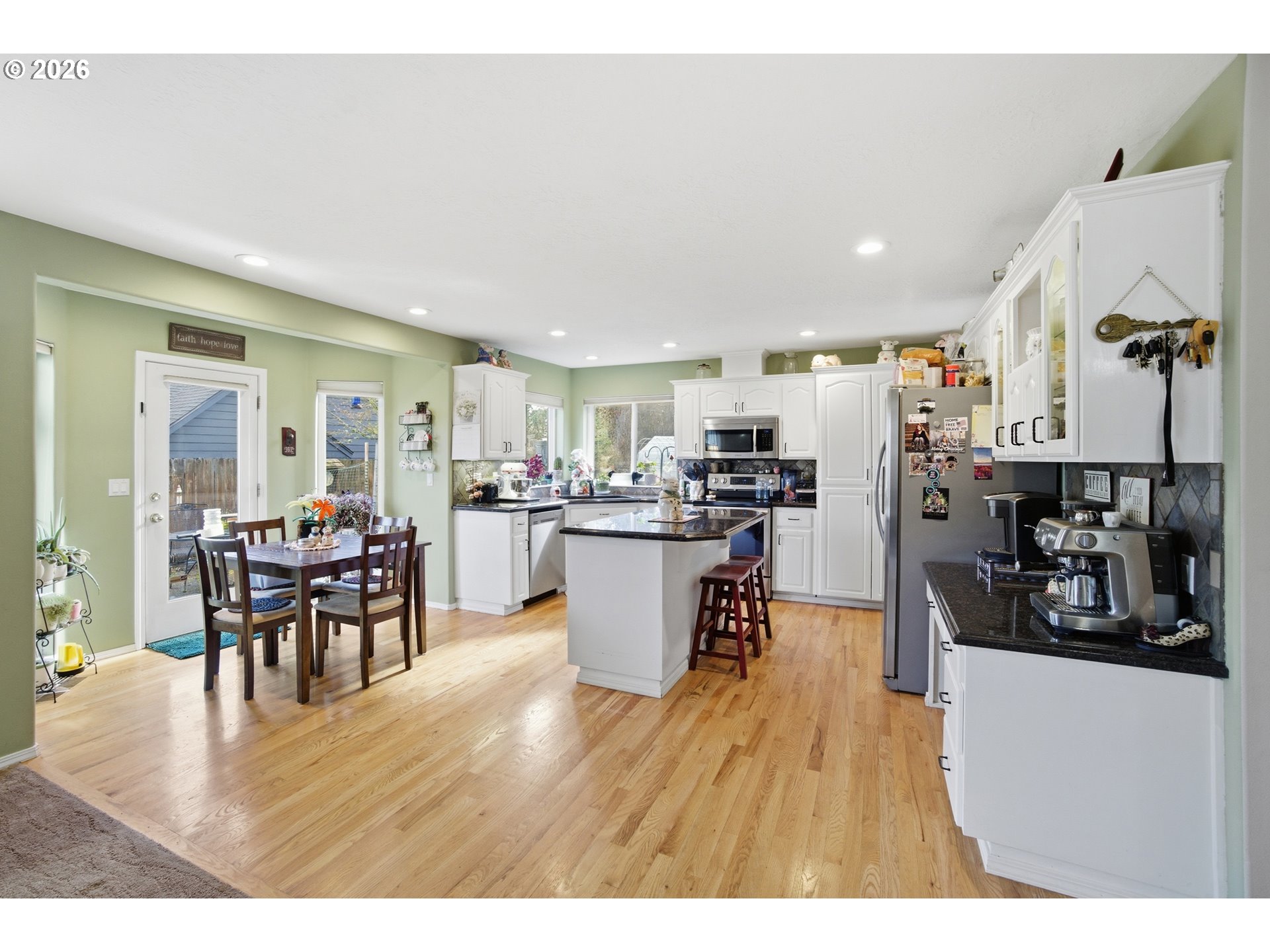 2033 West Park Ct Nw Property Photo 12