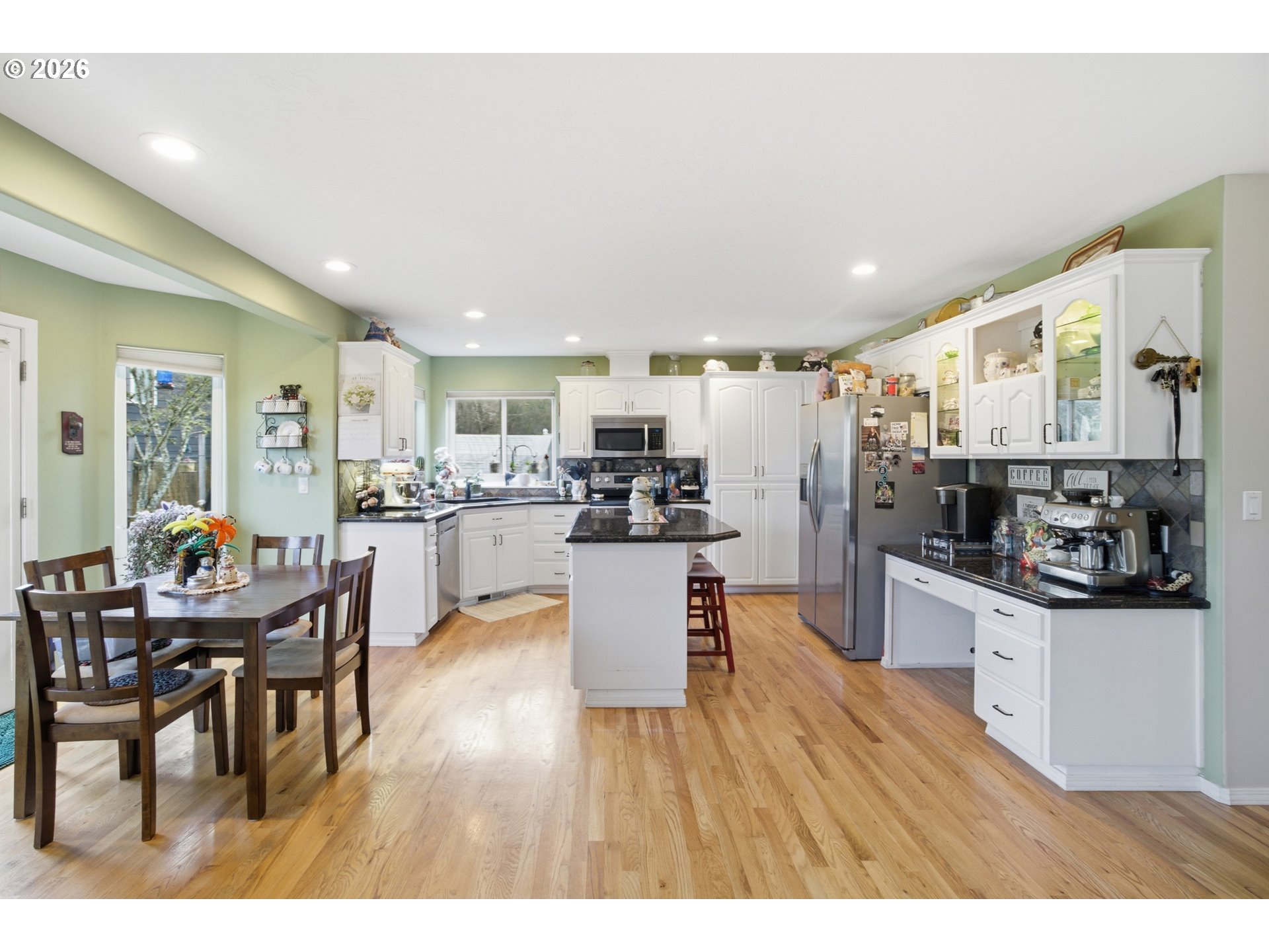 2033 West Park Ct Nw Property Photo 13