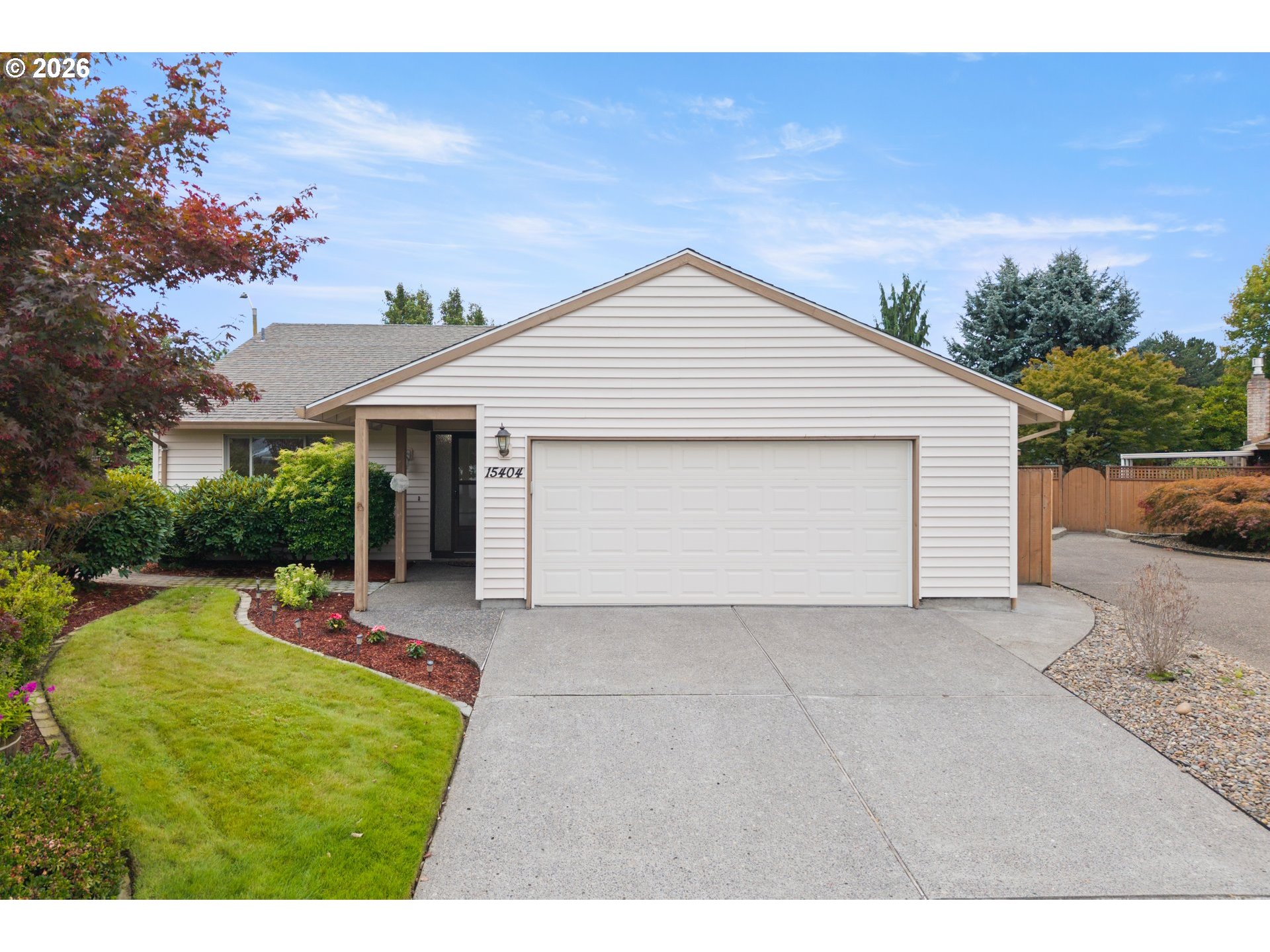 15404 Ne Eugene St Property Photo 1