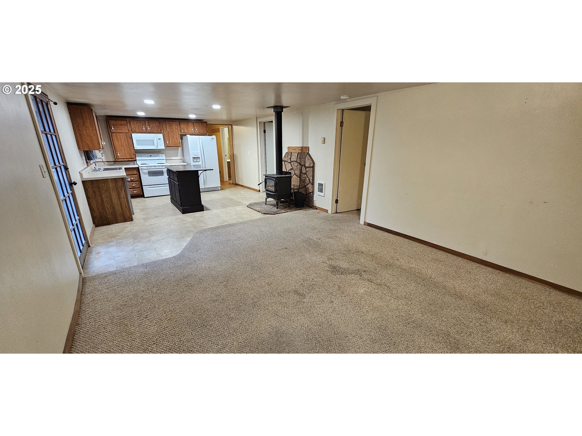 420 W D Ave Property Photo 13
