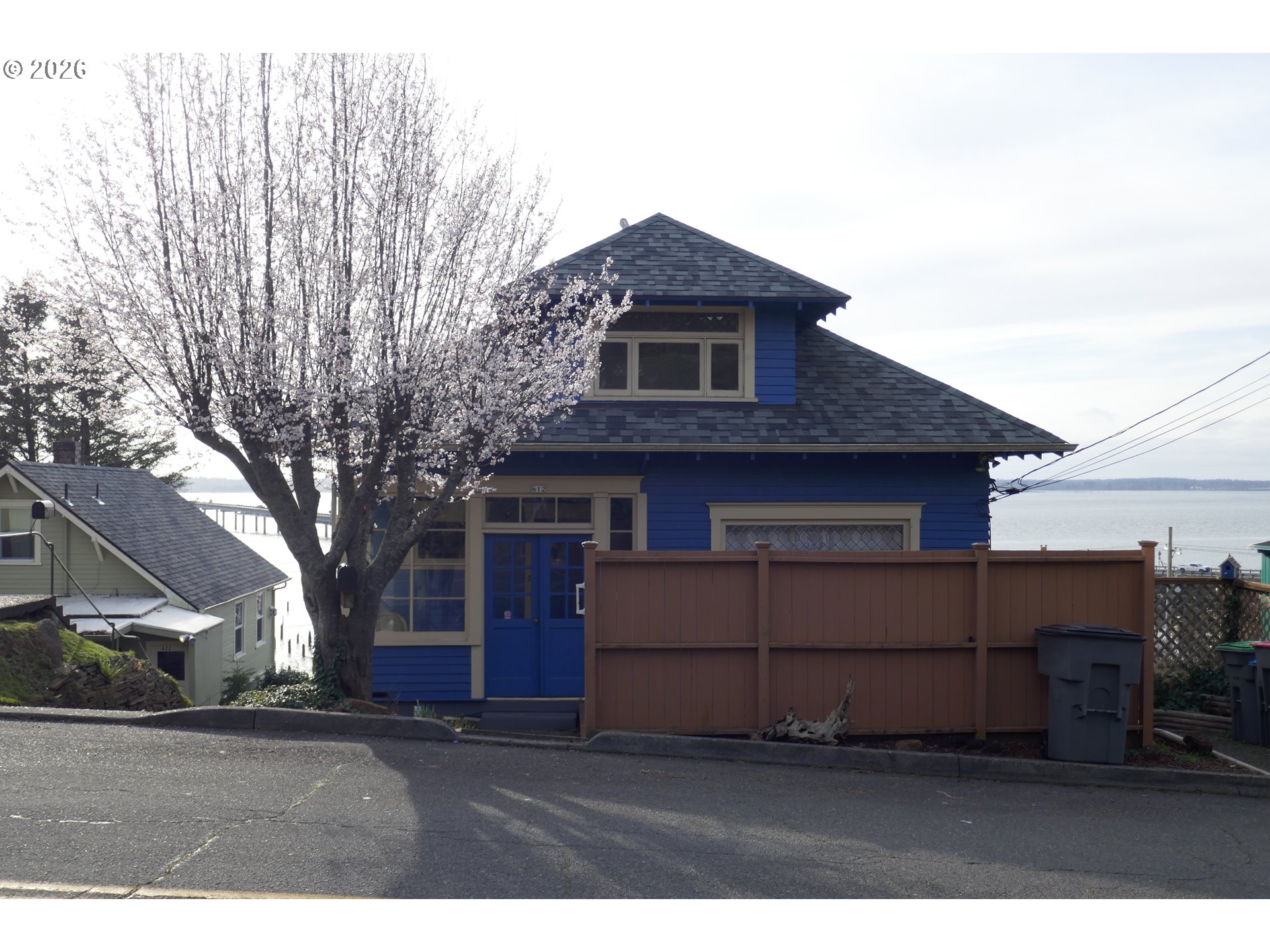612 Florence Ave Property Photo 1