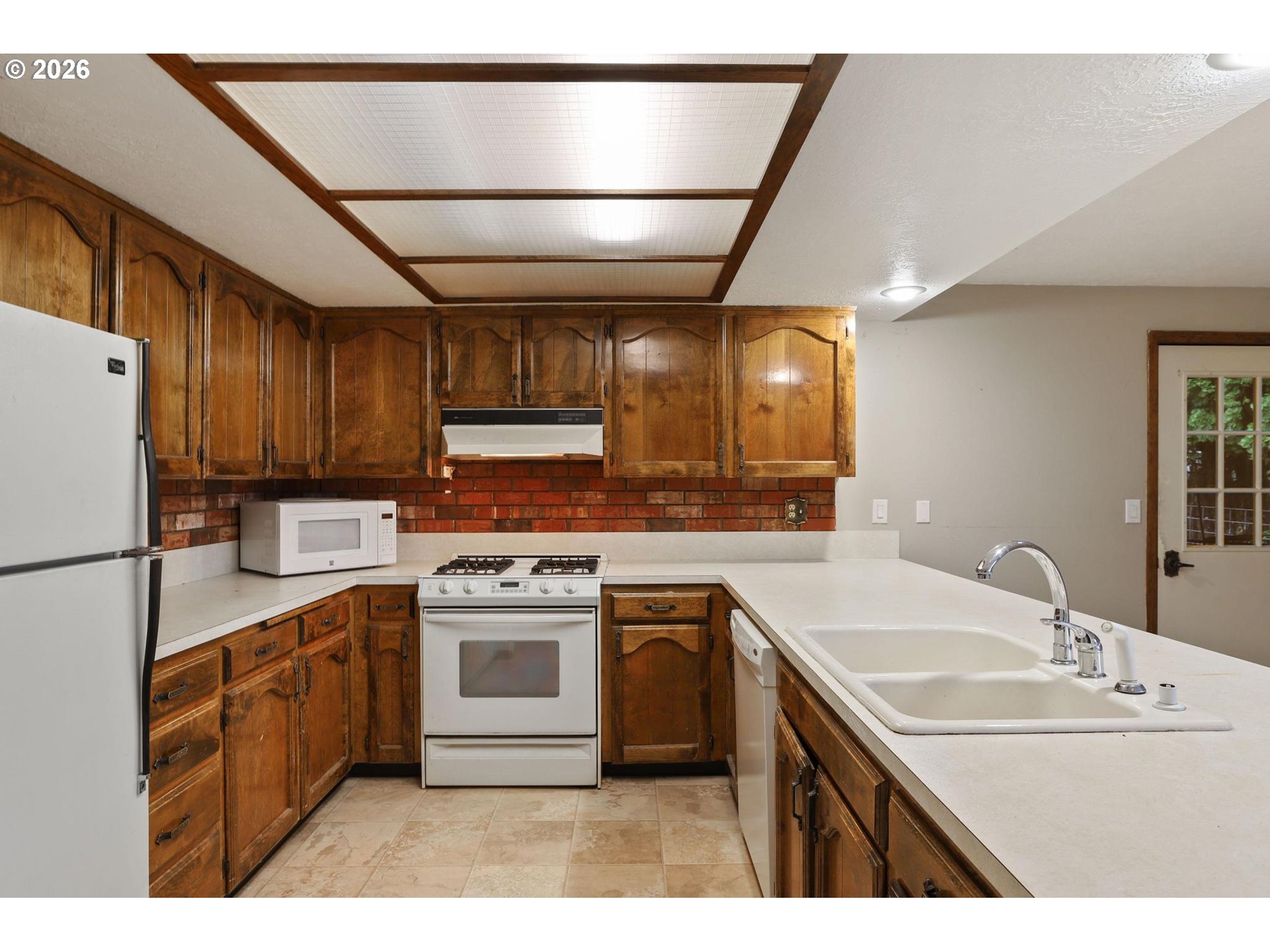 577 Citation Dr Ne Property Photo 15