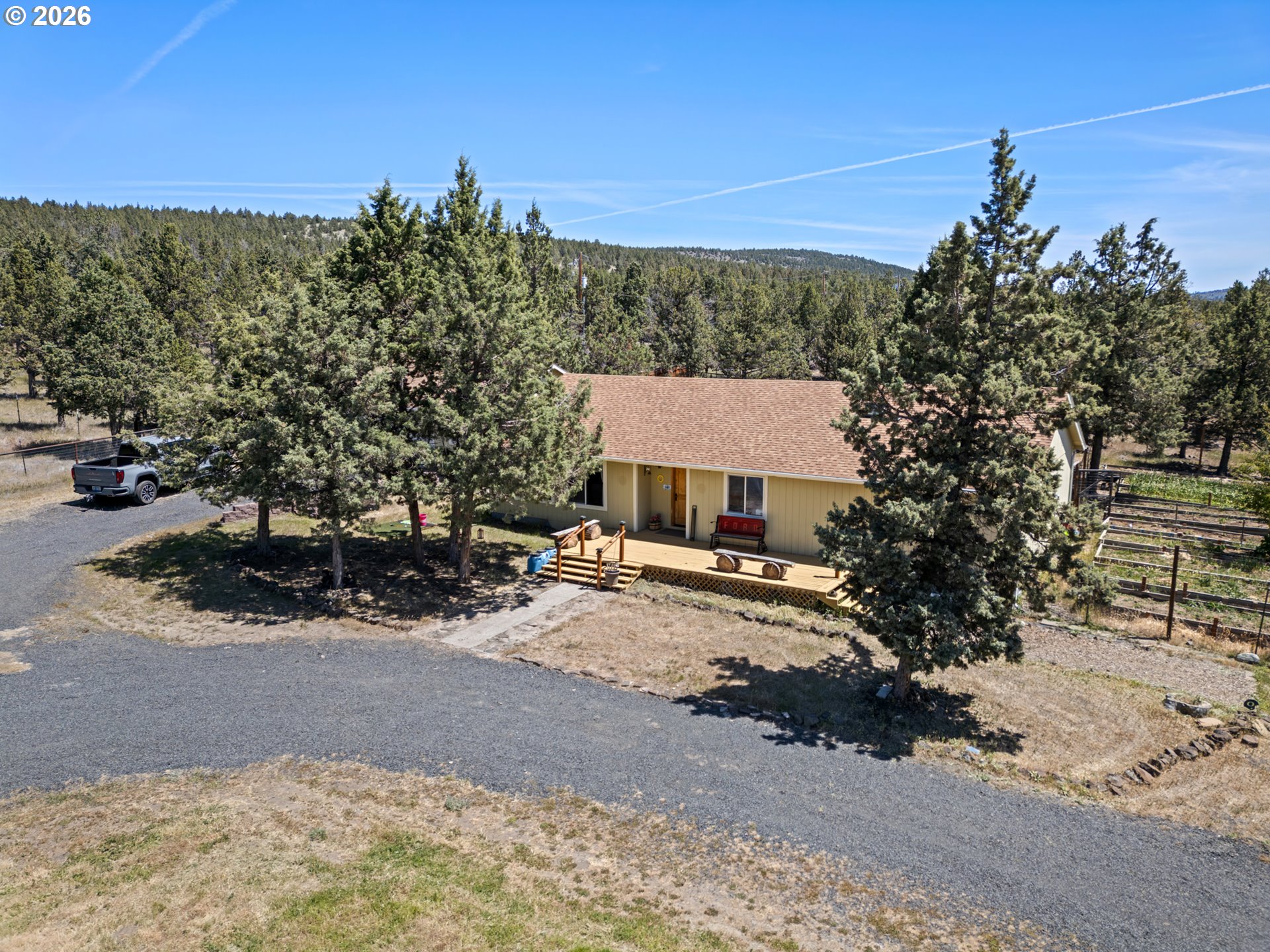 12186 Se Juniper Canyon Rd Property Photo 1