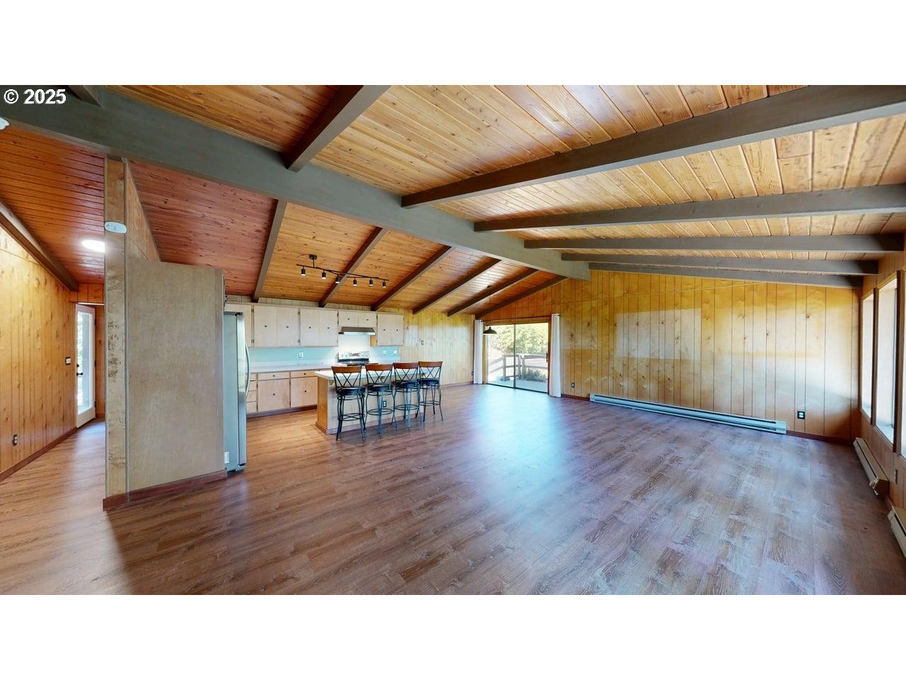 16945 Pacific View Dr Property Photo 4