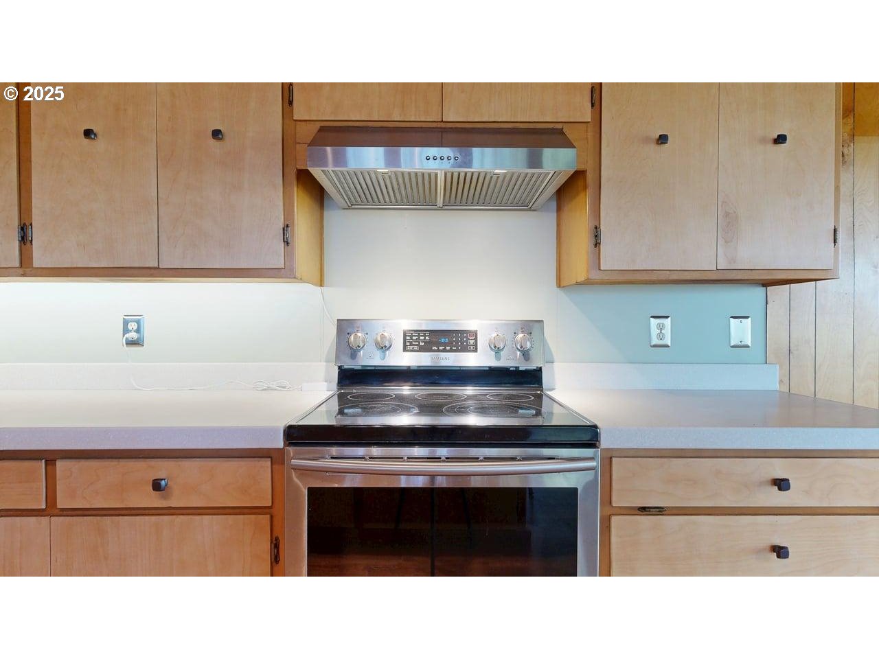 16945 Pacific View Dr Property Photo 12